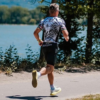 Versenymez - High Performance